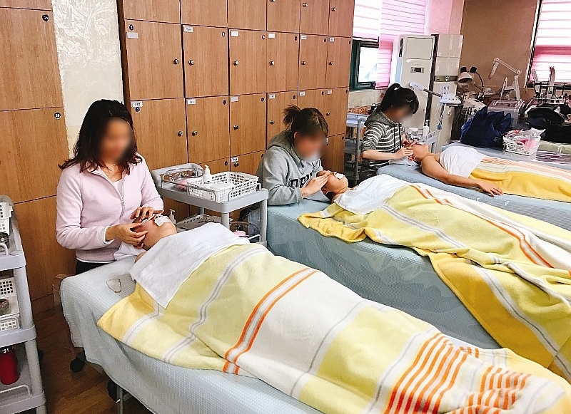 피부미용전문가양성자반-뉴클레오 미용학원