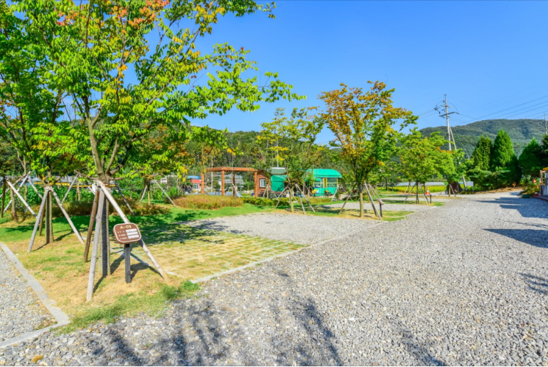 사이트 전경-범산골캠핑장