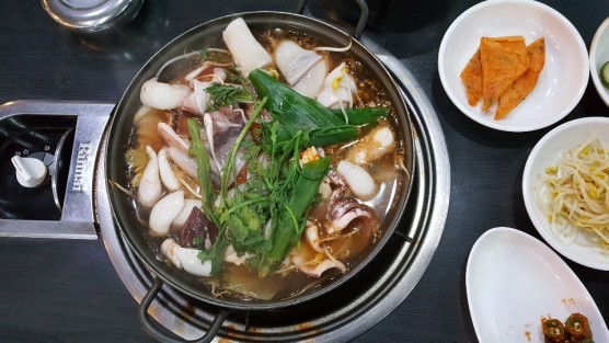 황성얼큰오징어찌개 이미지
