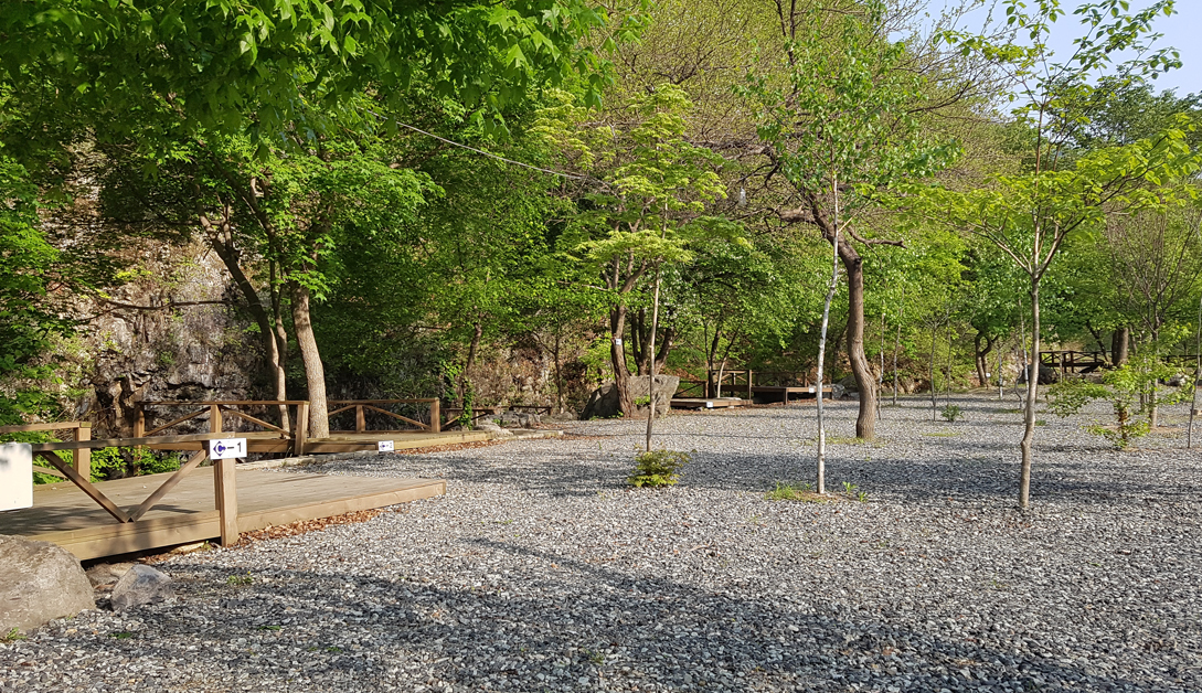 배치도 및 요금안내-담터 오지캠핑장