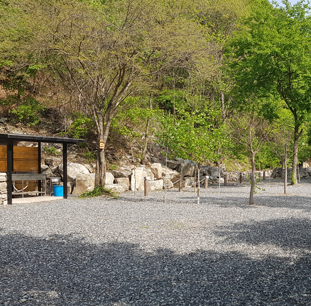배치도 및 요금안내-담터 오지캠핑장
