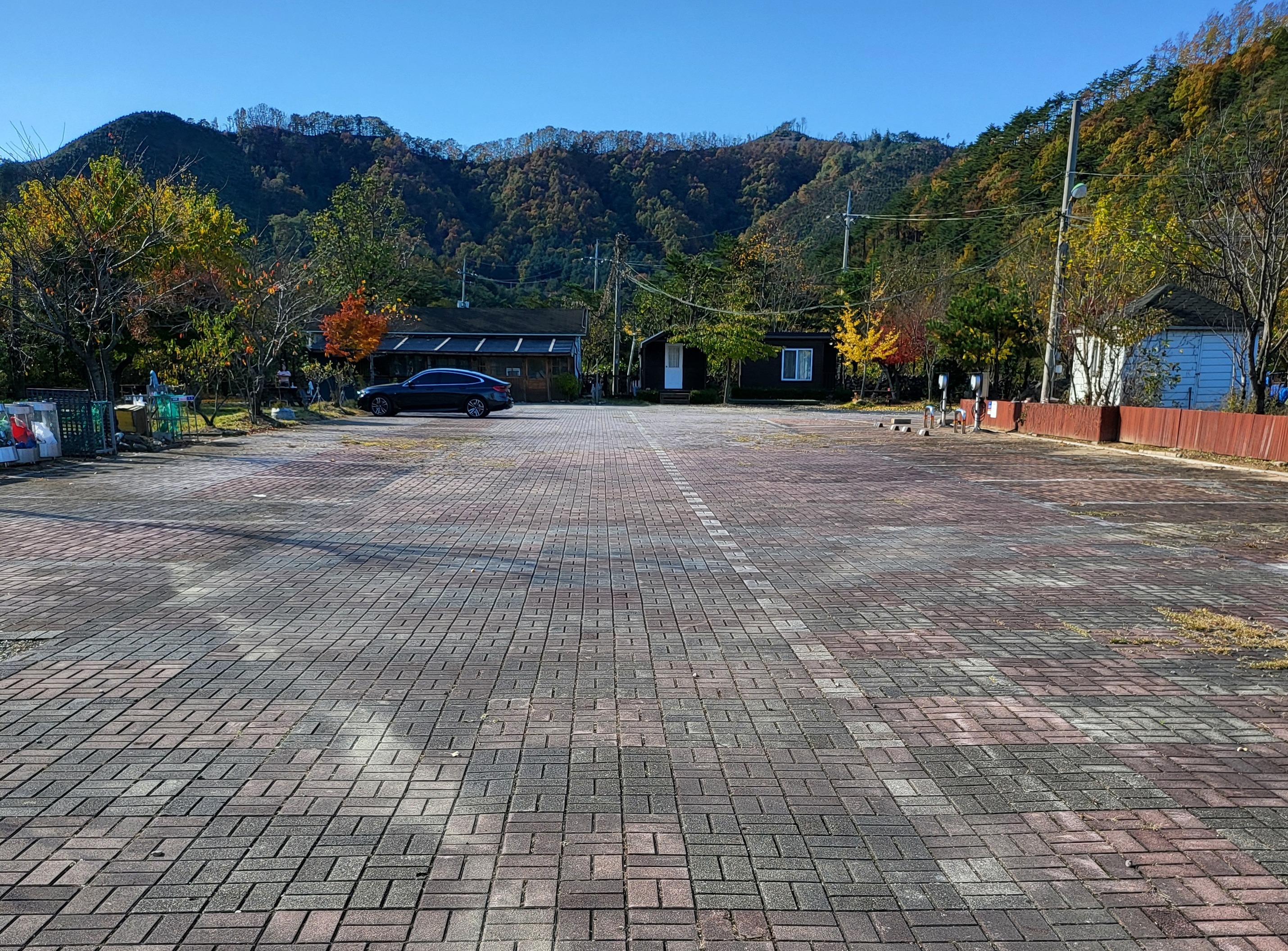 시설안내-양양 고인돌 캠핑장